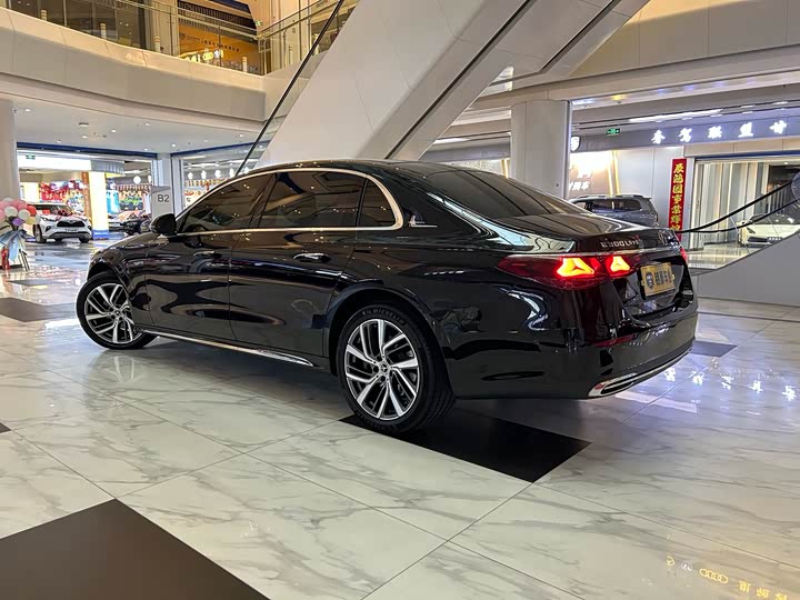 Фото 7 - Mercedes-Benz E-Class