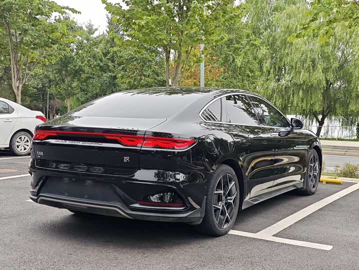 Фото 9 - BYD Han