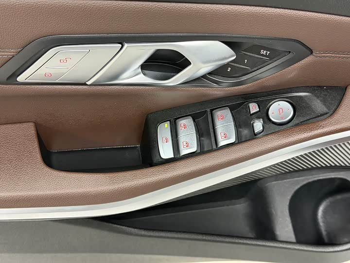 Фото 9 - BMW 3 Series