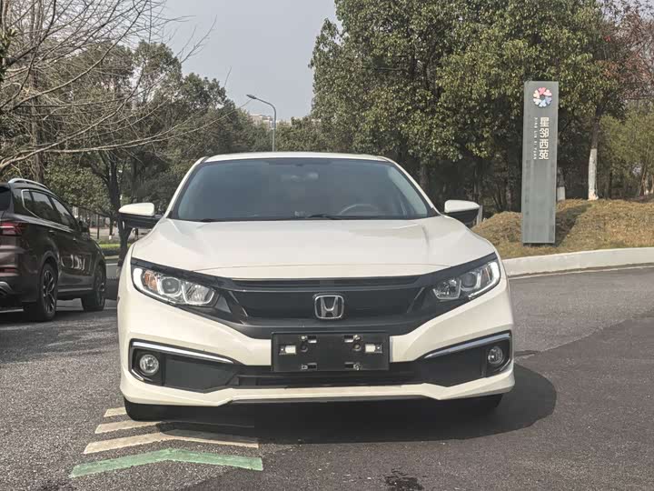 Фото 2 - Honda Civic