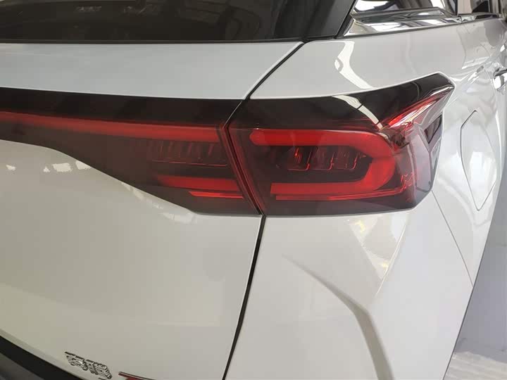 Фото 8 - Bestune T77