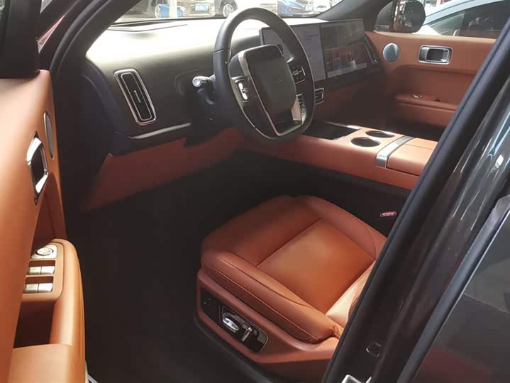 Фото 9 - LiXiang L7