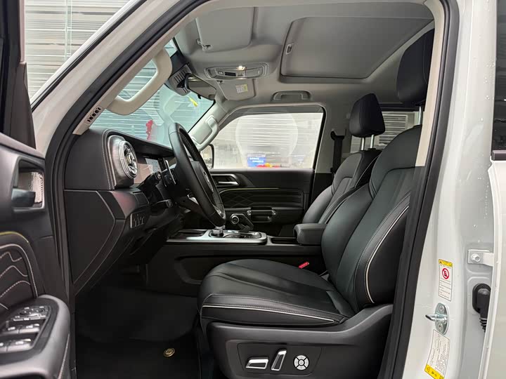 Фото 7 - Tank 300