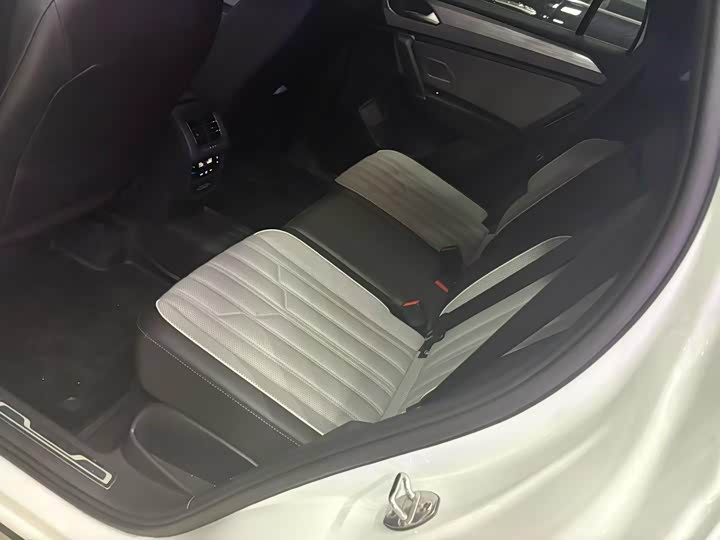 Фото 8 - Volkswagen Tayron