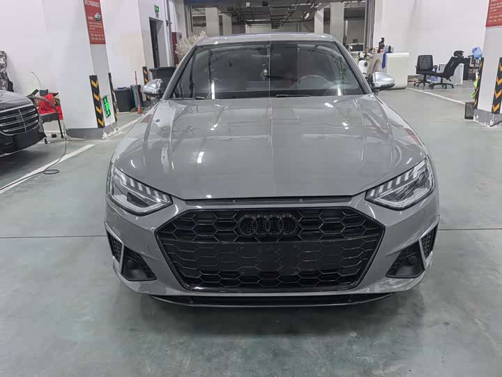 Фото 2 - Audi S4