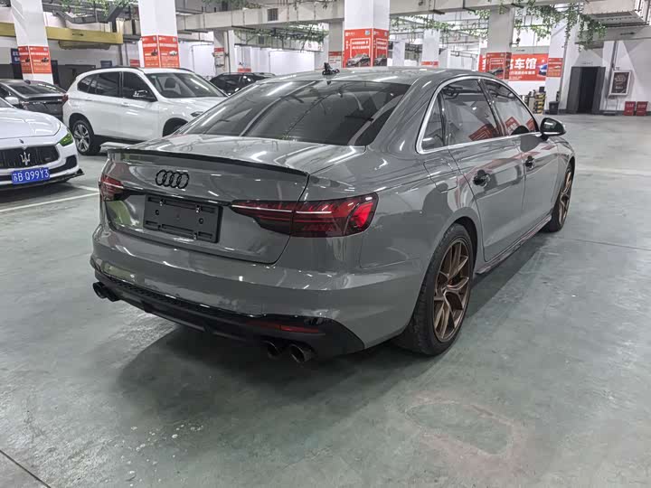 Фото 7 - Audi S4