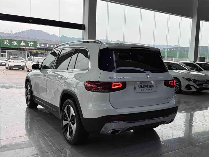 Фото 6 - Mercedes-Benz GLB-Class