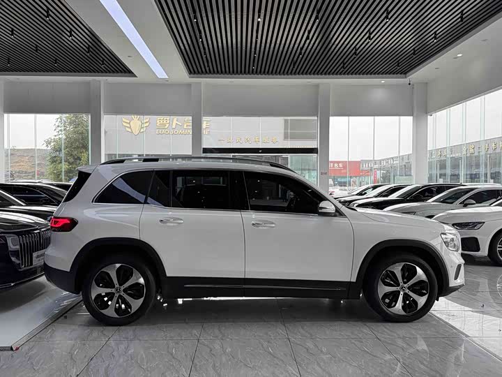 Фото 7 - Mercedes-Benz GLB-Class