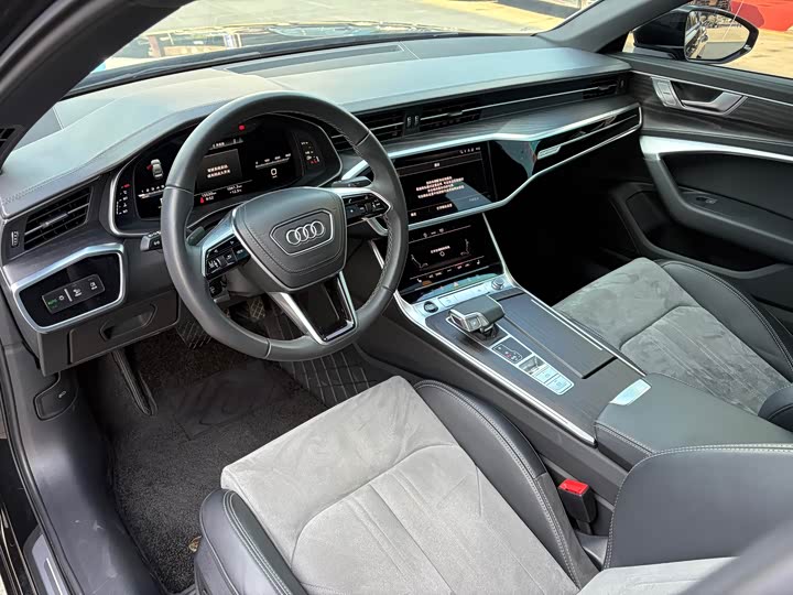 Фото 9 - Audi A6L