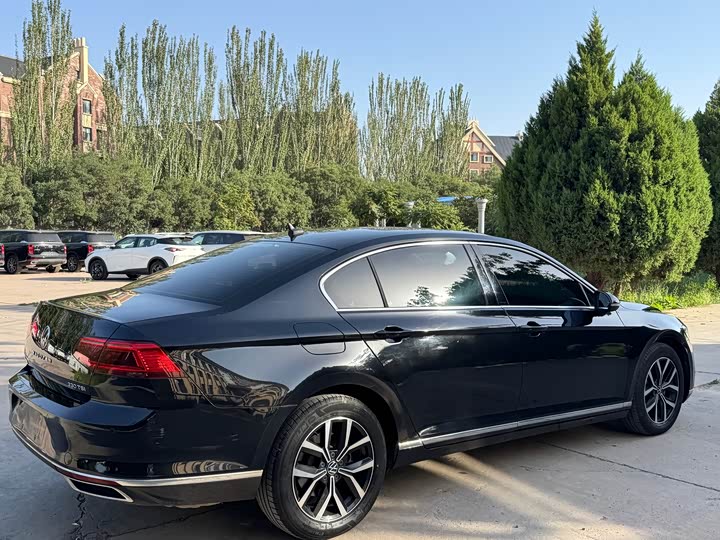 Фото 7 - Volkswagen Magotan