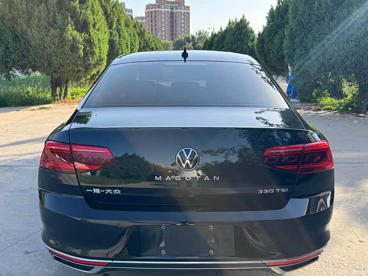 Фото 8 - Volkswagen Magotan