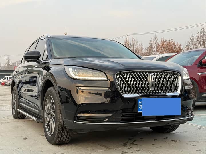 Фото 3 - Lincoln Corsair