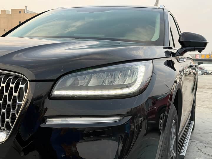 Фото 8 - Lincoln Corsair