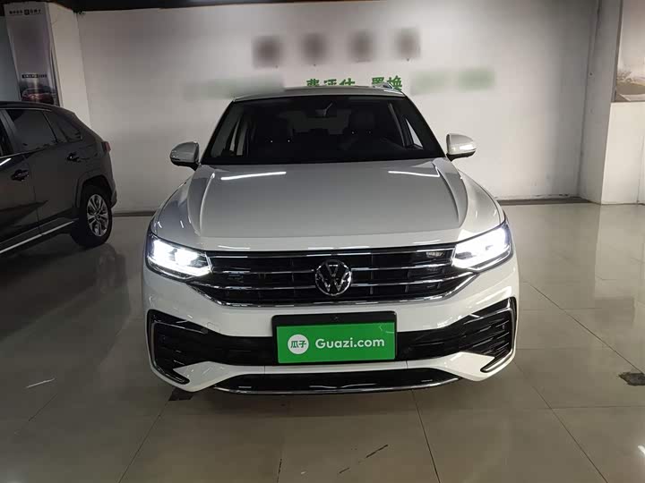 Фото 3 - Volkswagen Tiguan L Pro