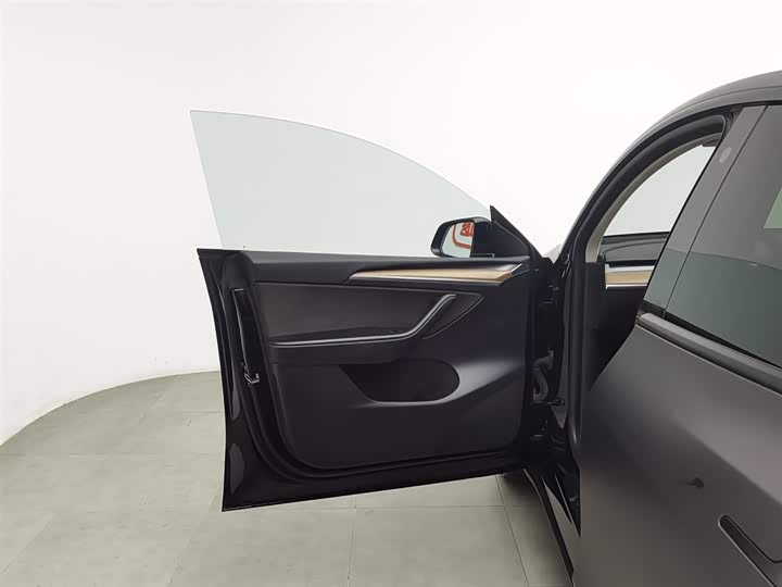 Фото 8 - Tesla Model Y