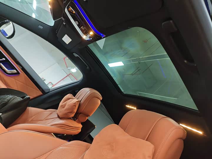 Фото 6 - Mercedes-Benz Maybach S-Class