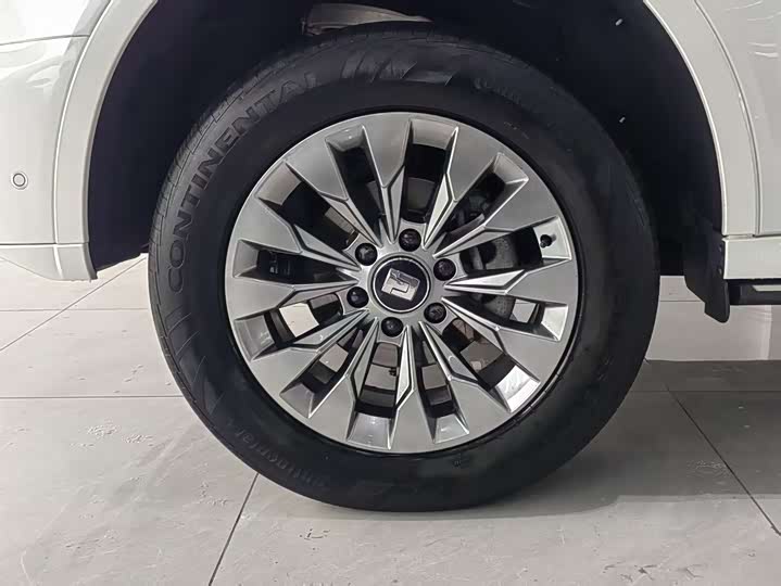 Фото 7 - Tank 500