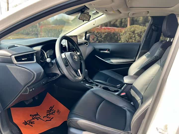 Фото 4 - Toyota Corolla