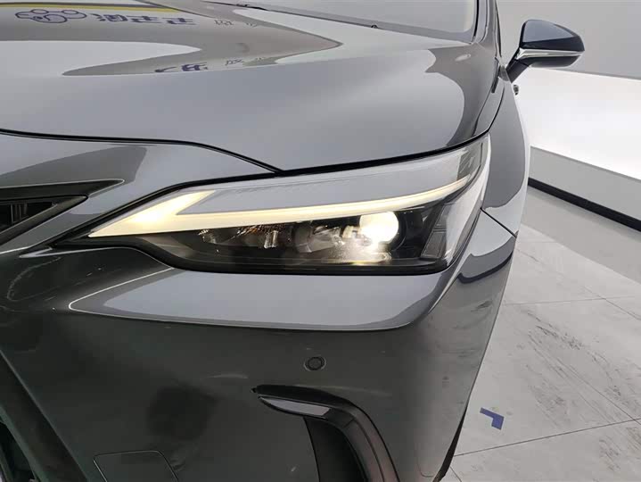 Фото 5 - Lexus NX