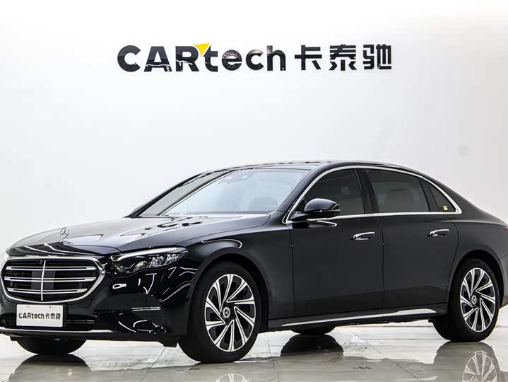 Фото 1 - Mercedes-Benz E-Class