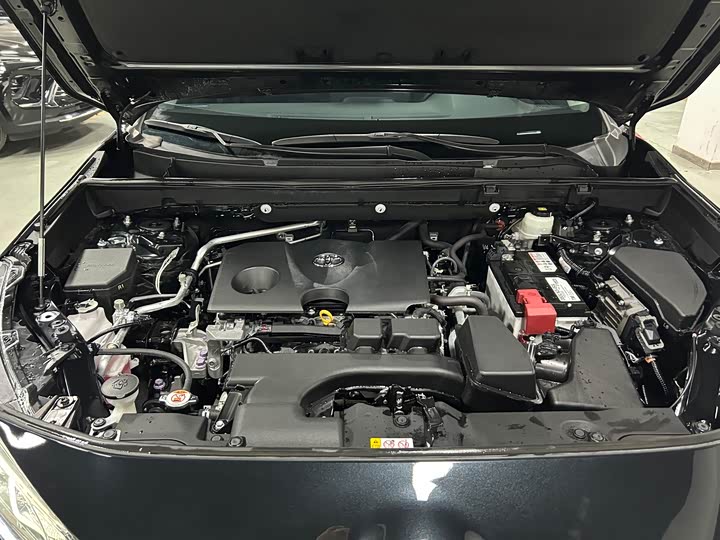 Фото 9 - Toyota Wildlander