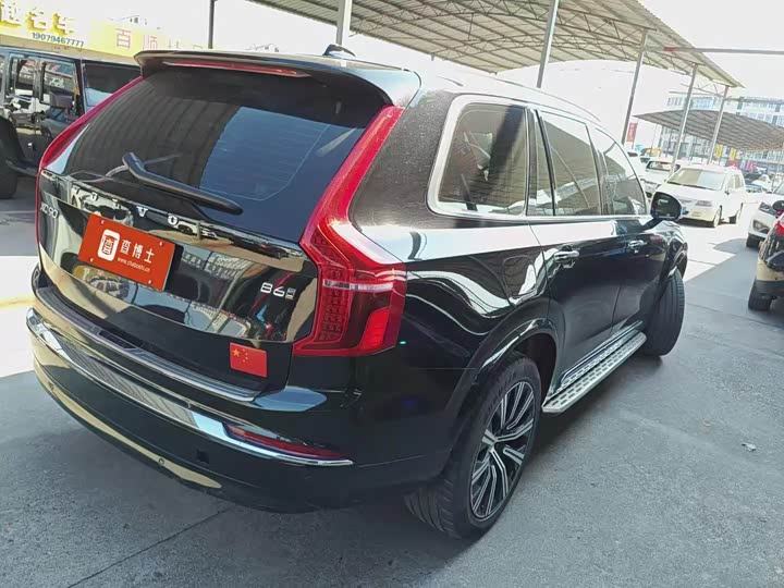 Фото 2 - Volvo XC90