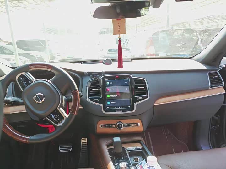 Фото 3 - Volvo XC90