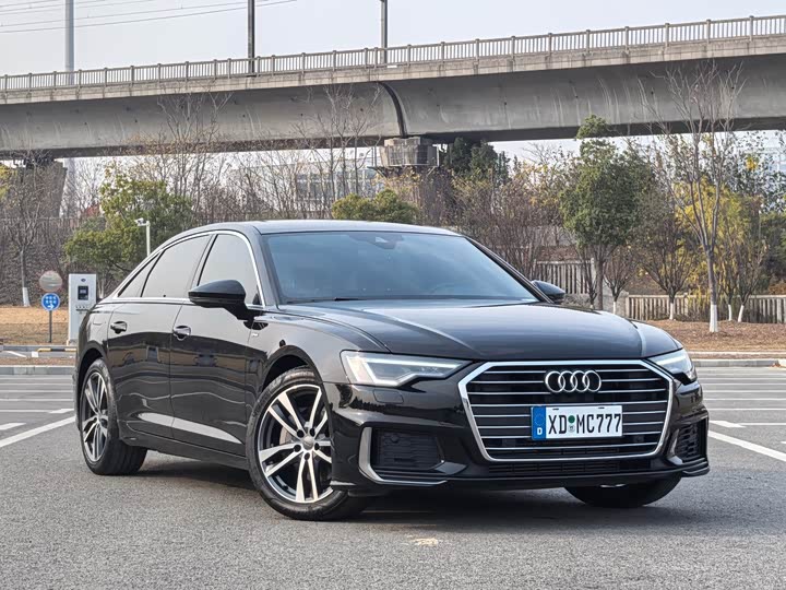 Фото 3 - Audi A6L