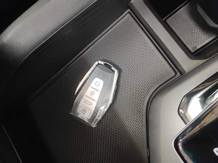 Фото 9 - Geely Binrui