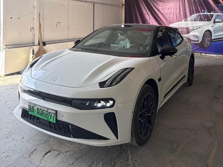 Фото 1 - Zeekr 001