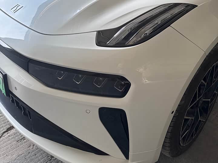 Фото 5 - Zeekr 001