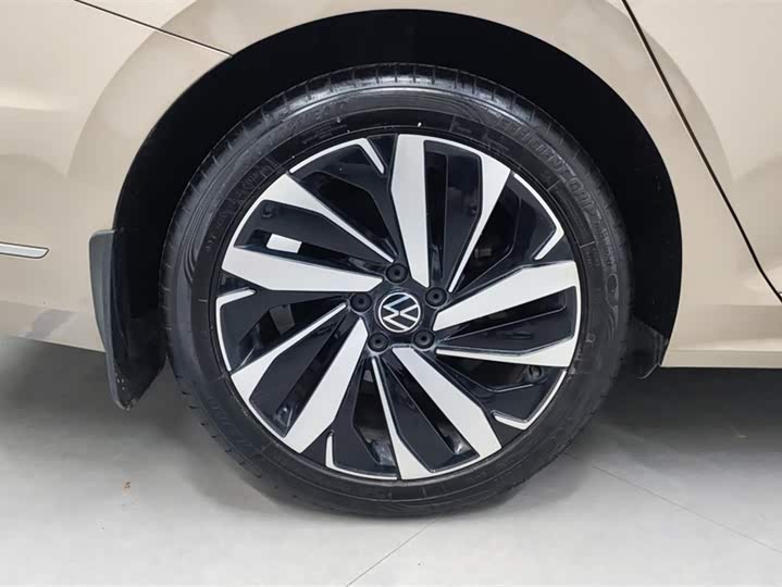 Фото 6 - Volkswagen Passat