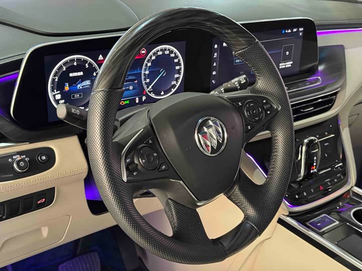 Фото 9 - Buick GL8 ES