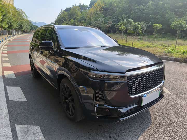 Фото 3 - LiXiang One