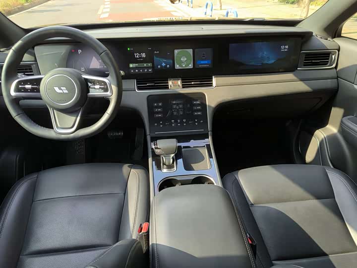 Фото 9 - LiXiang One