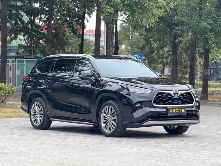 Фото 3 - Toyota Highlander