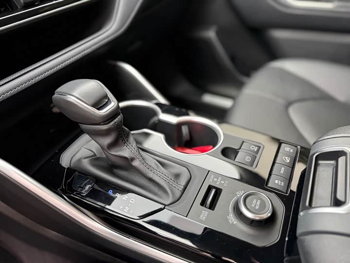 Фото 7 - Toyota Highlander