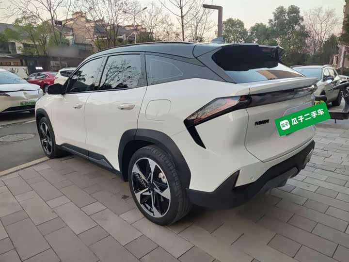 Фото 5 - Geely Galaxy L7