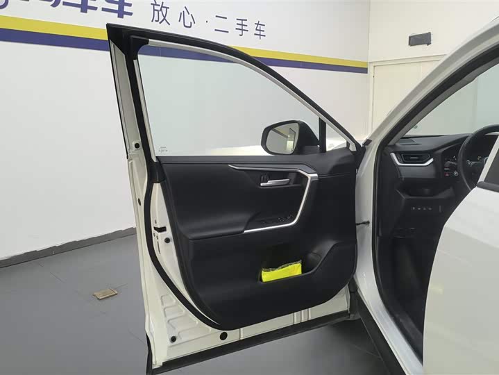 Фото 7 - Toyota Wildlander