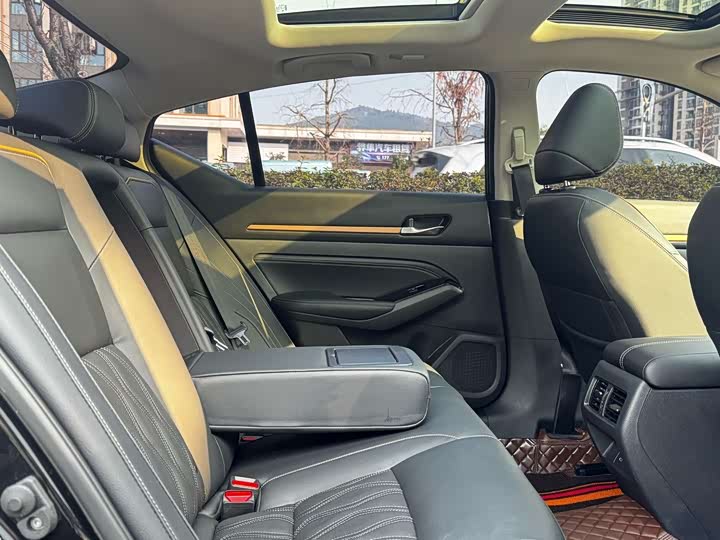 Фото 7 - Nissan Teana