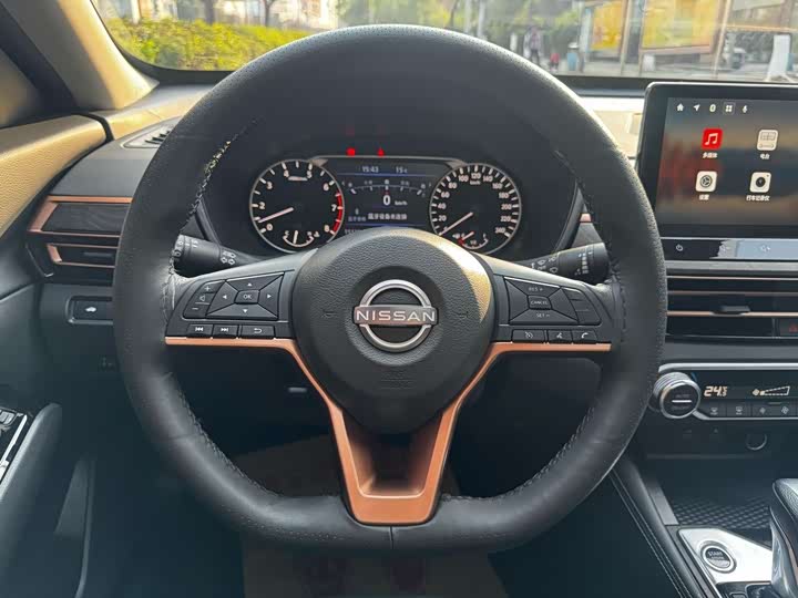 Фото 9 - Nissan Teana