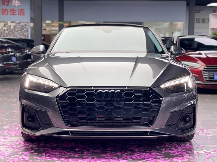 Фото 2 - Audi A5