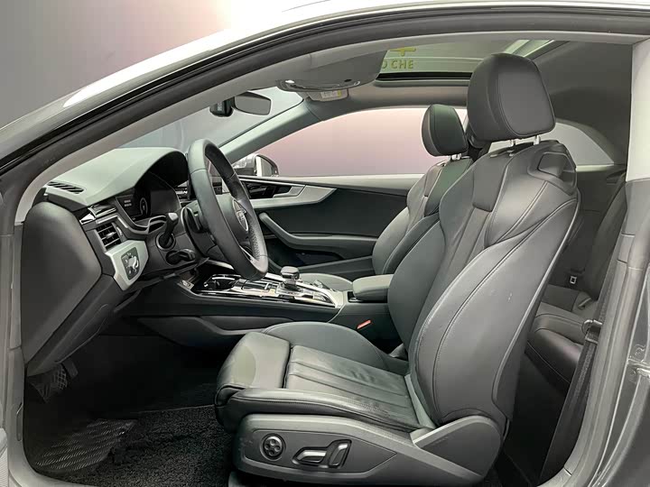 Фото 5 - Audi A5