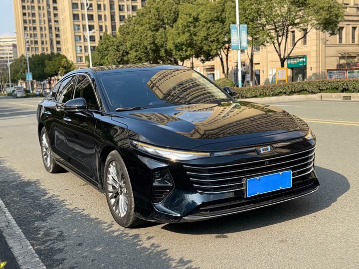 Фото 3 - Bestune B70