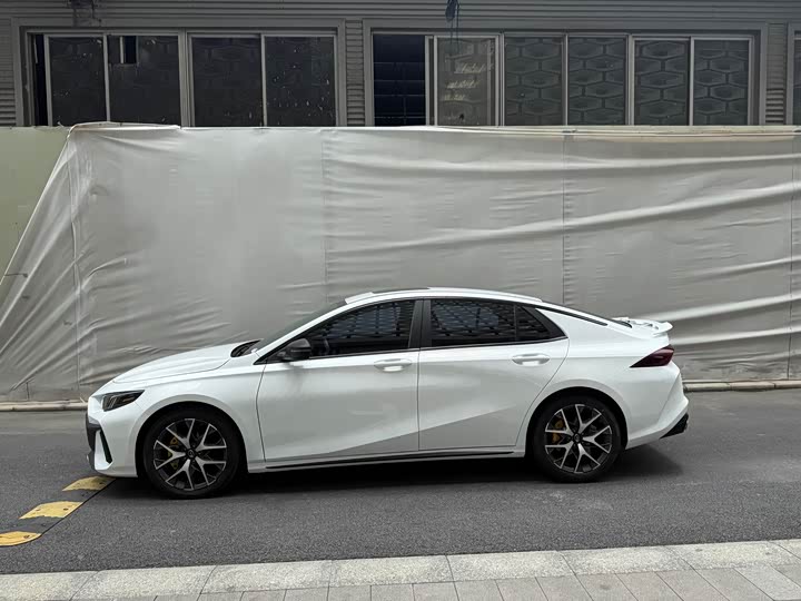 Фото 3 - GAC Trumpchi Empow R