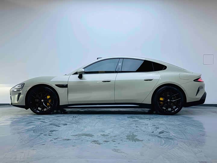 Фото 2 - Xiaomi SU7