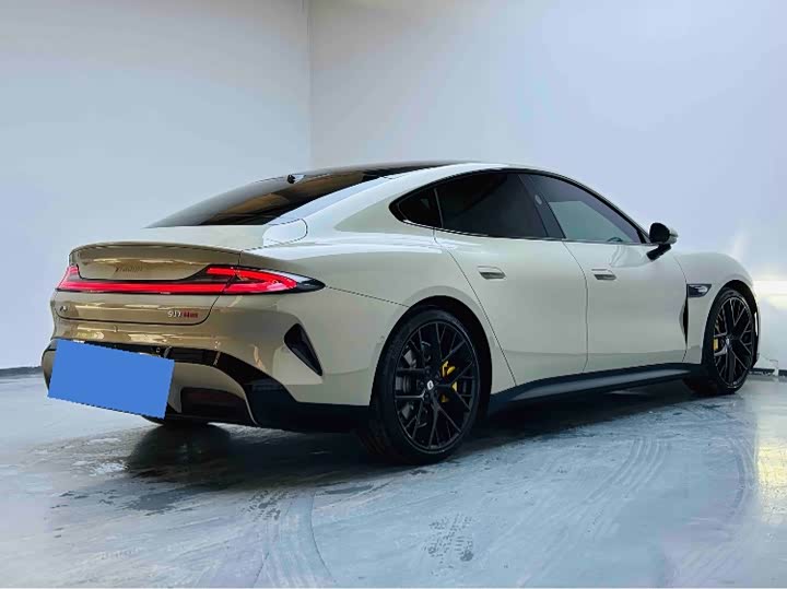 Фото 4 - Xiaomi SU7