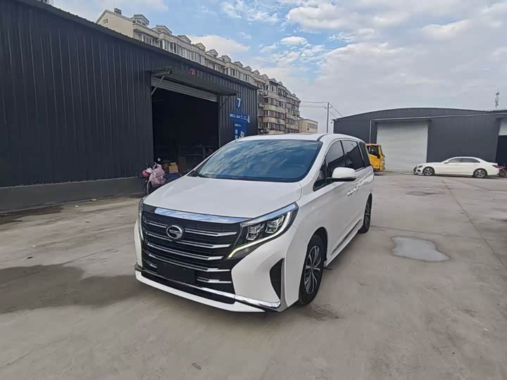 Фото 2 - GAC Trumpchi M8