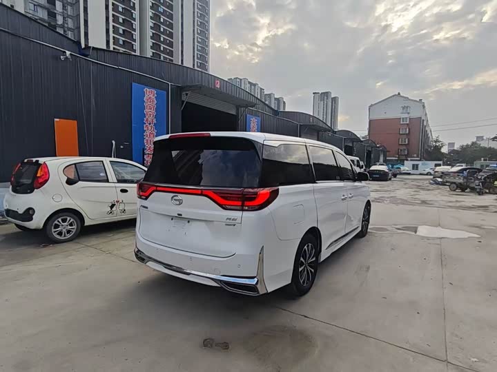 Фото 4 - GAC Trumpchi M8