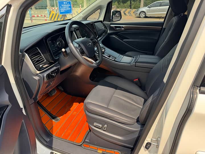 Фото 8 - GAC Trumpchi M8